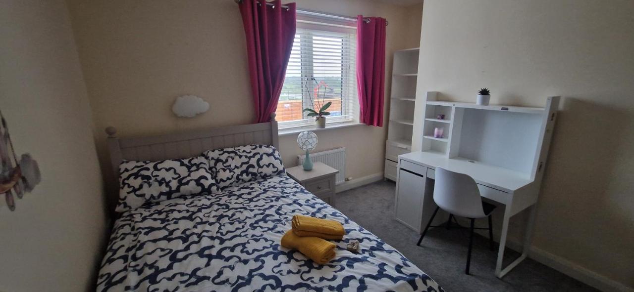 Miller'S Guest Room With Shared Bathroom Суордс Екстериор снимка
